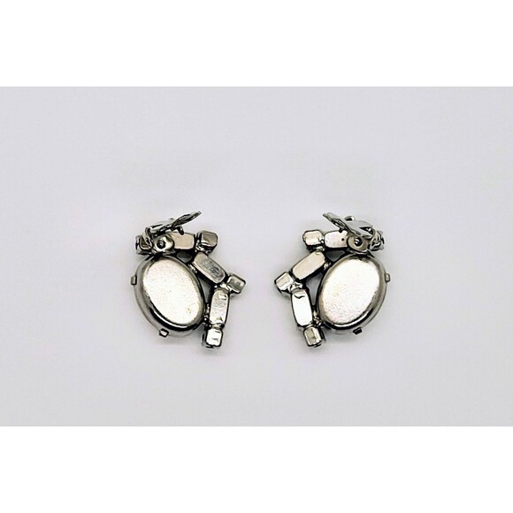 Rare Garne Black Accents with White Milk Glass Clip On Earrings - Picture 6 of 9